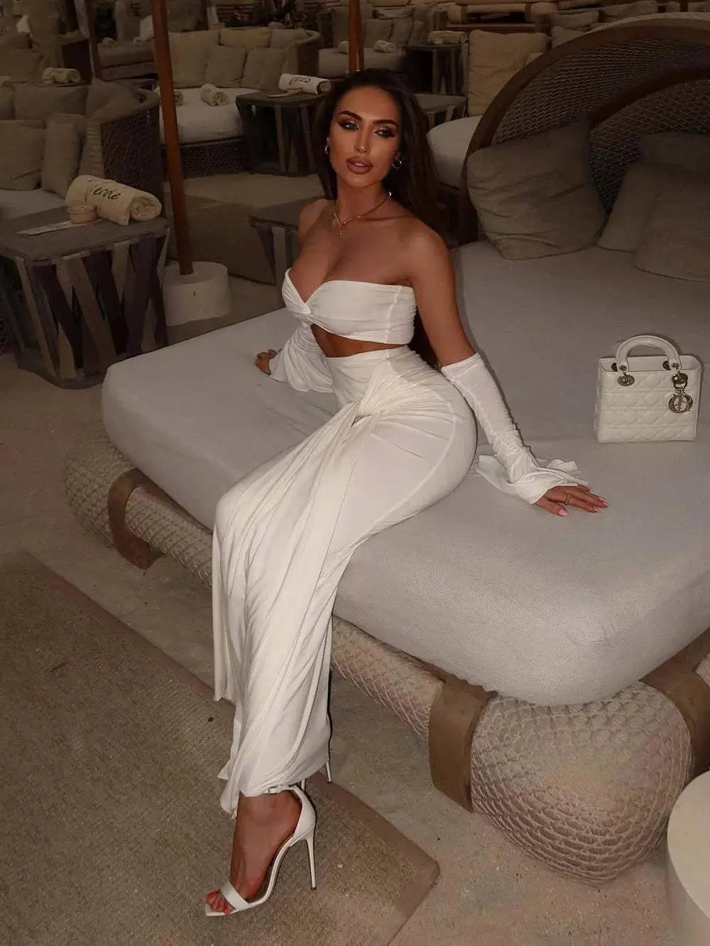 Conjunto Branco de Crop Top Manga Flare e Saia Longa Party Niquice