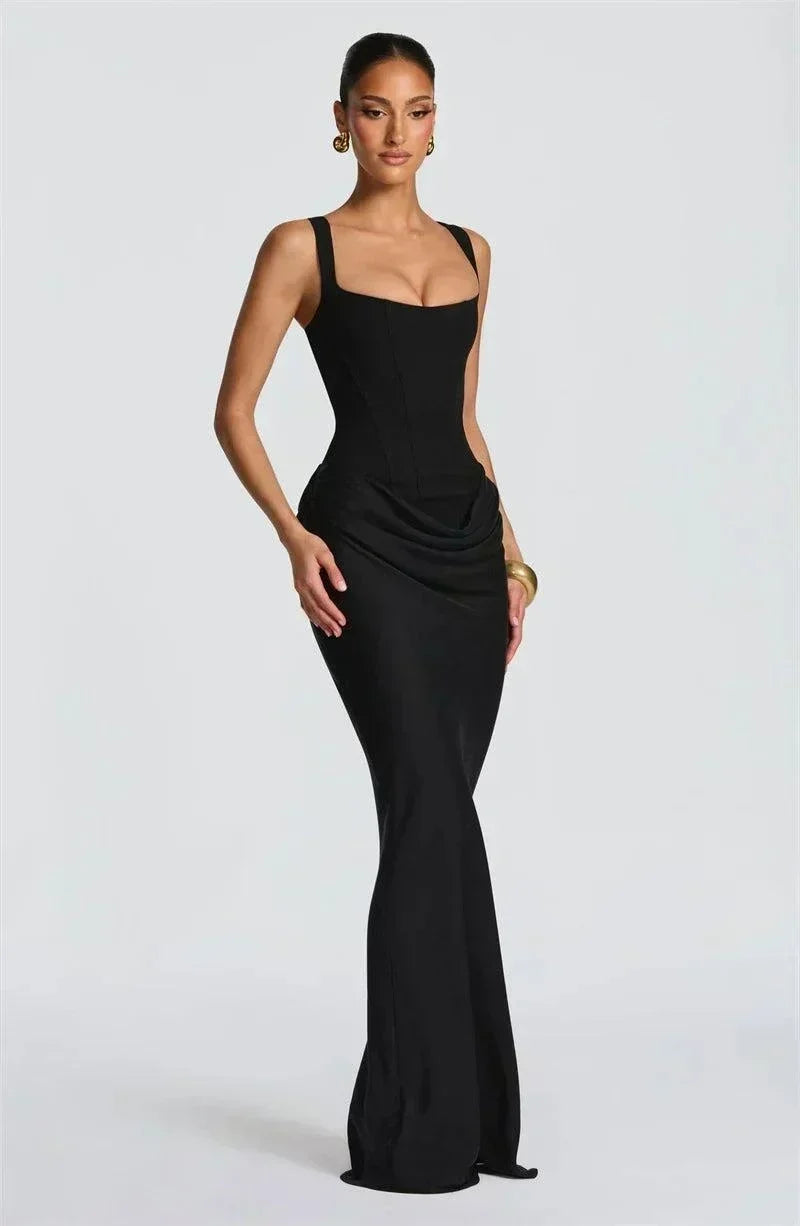 Vestido maxi elegante feminino, sem costas, com gola quadrada e acabamento franzido, ideal para festas e clubes