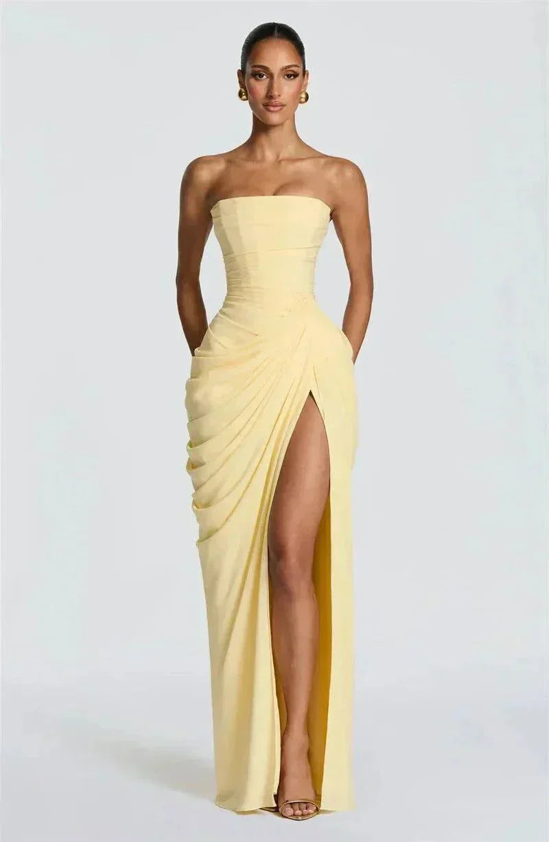 Vestido longo tomara que caia plissado com fenda lateral elegante em chiffon para festas e eventos especiais