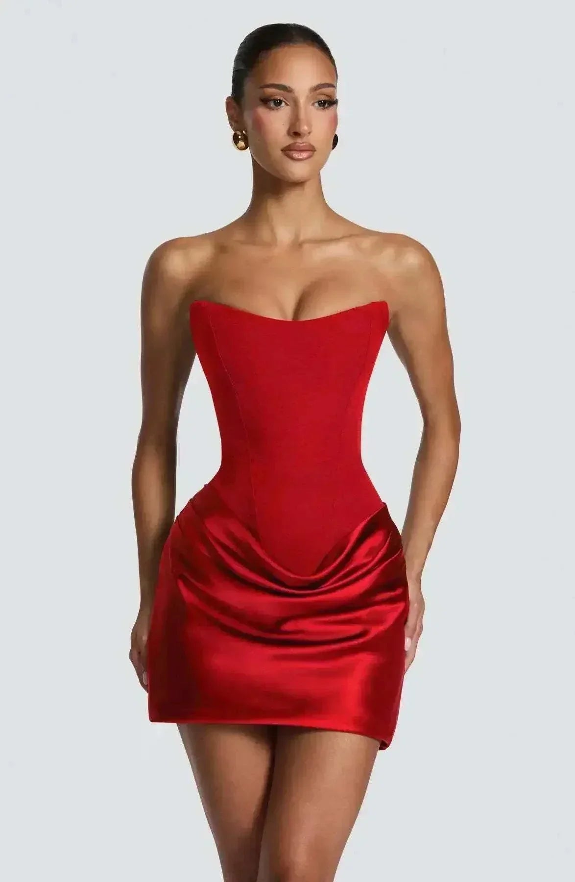 Vestido justo patchwork plissado sem alças para festa verão 2026