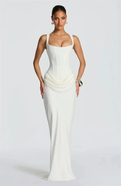 Vestido maxi elegante costas ao ar com gola quadrada e detalhe franzido para festa