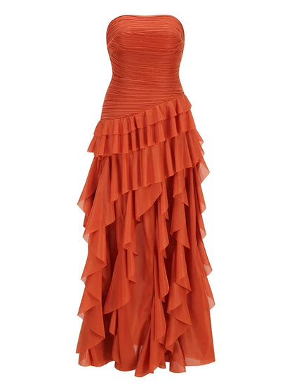 Vestido longo sexy sem alças com folhos e corte evasé para festas elegantes