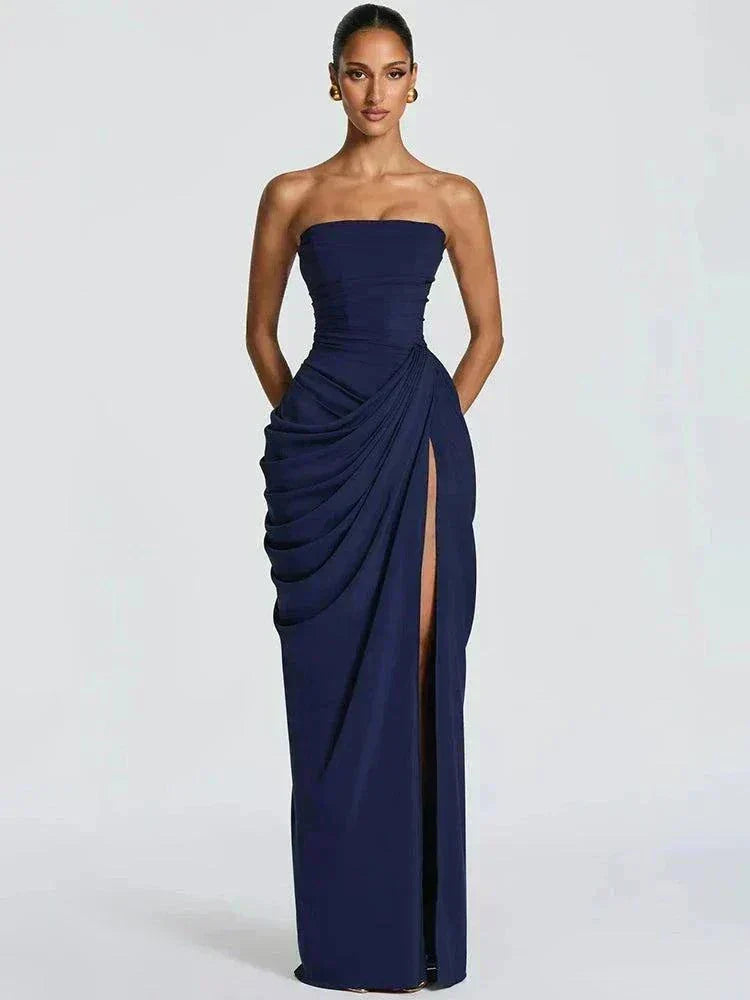 Vestido longo tomara que caia plissado com fenda lateral elegante para festa