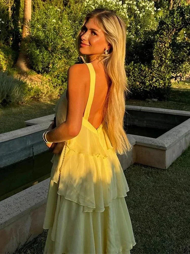 Vestido amarelo longo sem mangas com gola halter sexy e folhos florais para festa de verão na praia