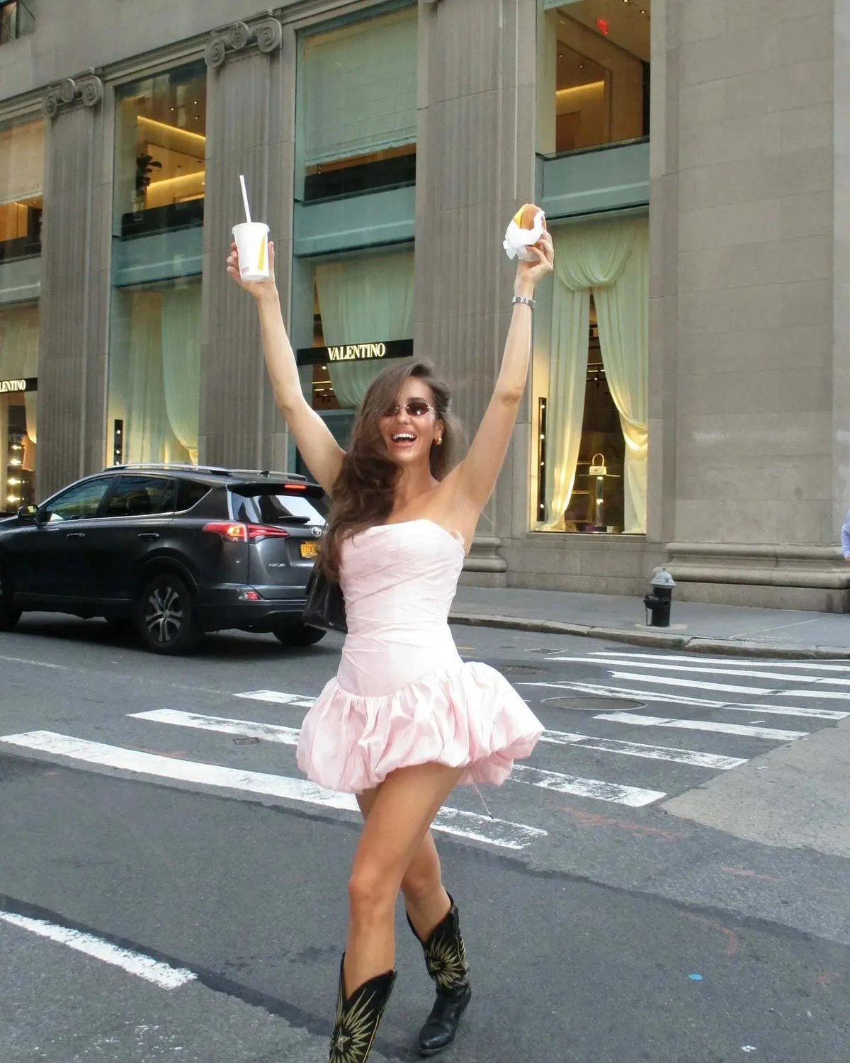 Vestido curto e sensual com drapeado e franzido, modelo 2026, rosa, modelo Bubble Mini, Niquice