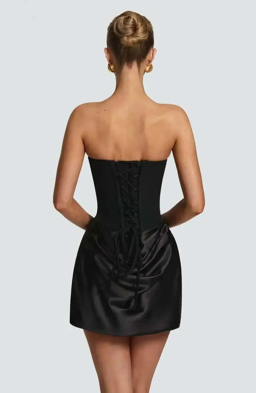 Vestido de Mulher Patchwork Plissado Slim sem Alças, Mini para Festa e Noite de Verão 2026