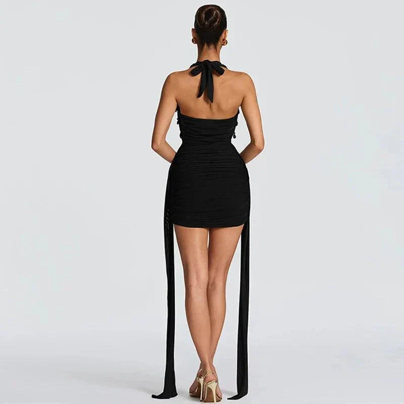Vestido mini sexy halter com decote V profundo e costas ao ar para festa