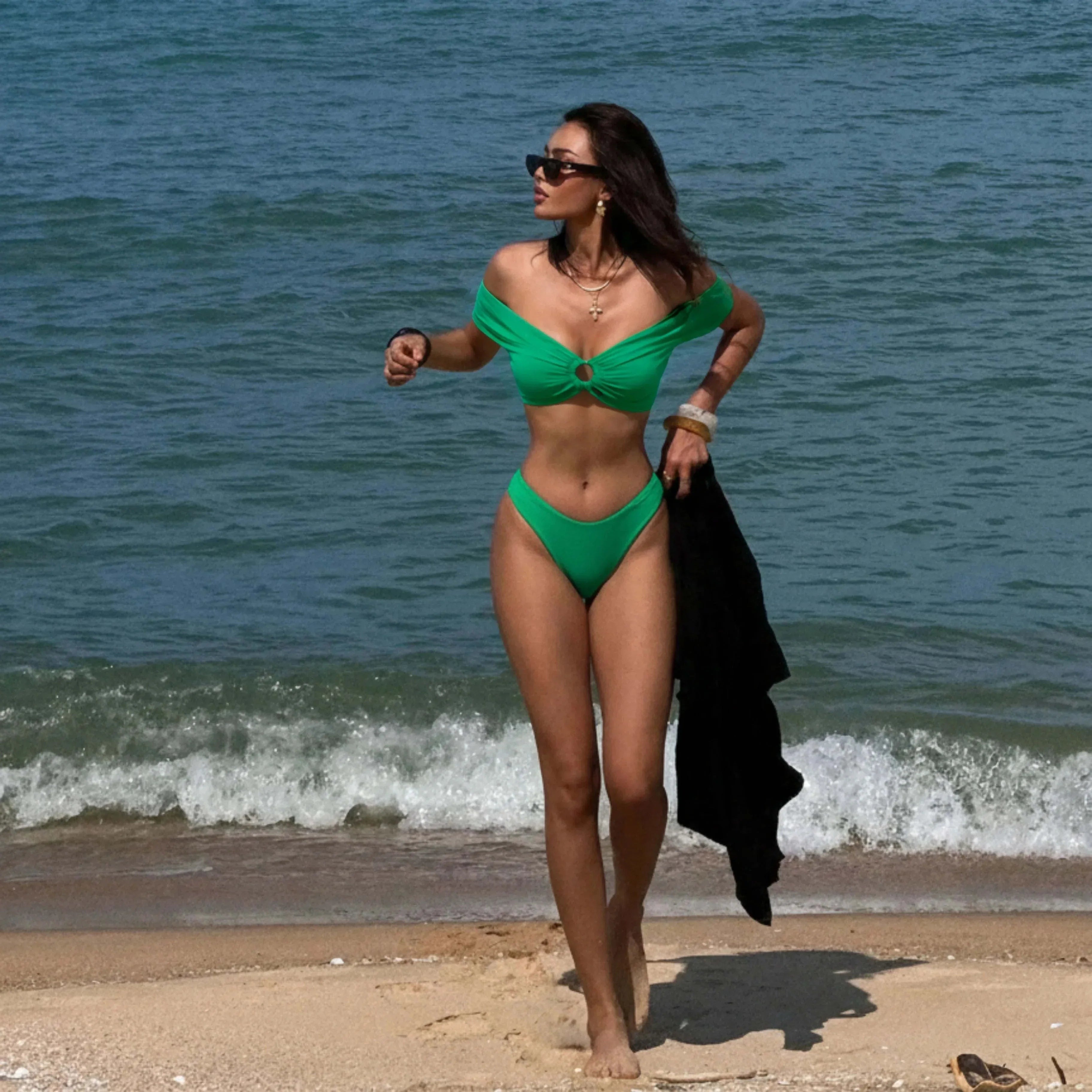 Conjunto de biquíni com saia e um ombro só, estilo brasileiro para mulher verão