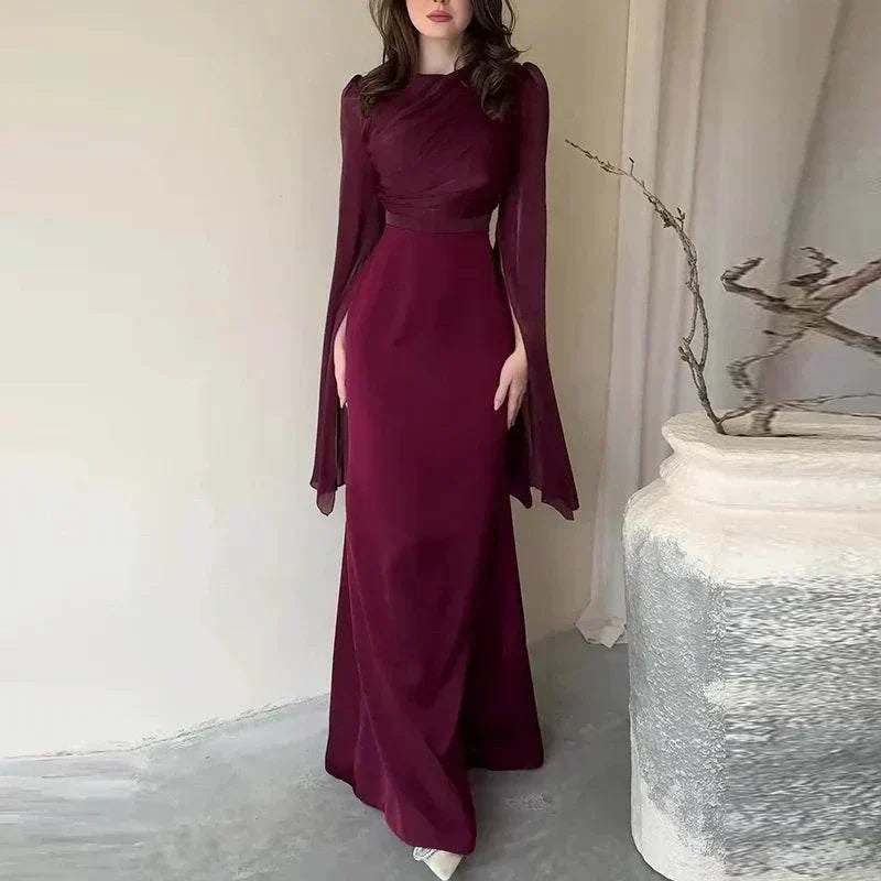 Vestido de noite longo em cetim com mangas morcego e pregas elegante para festa