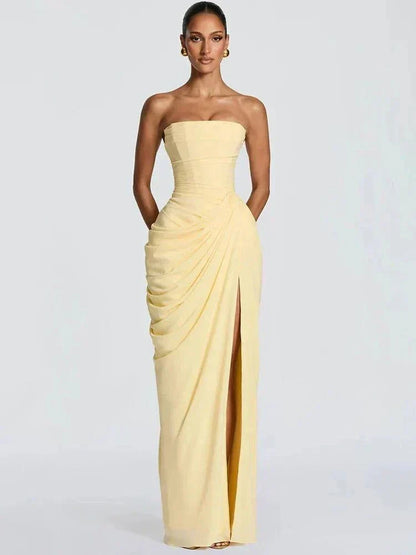 Vestido longo tomara que caia plissado com fenda lateral elegante para festas e ocasiões especiais
