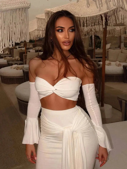 Conjunto Branco de Crop Top Manga Flare e Saia Longa Party Niquice
