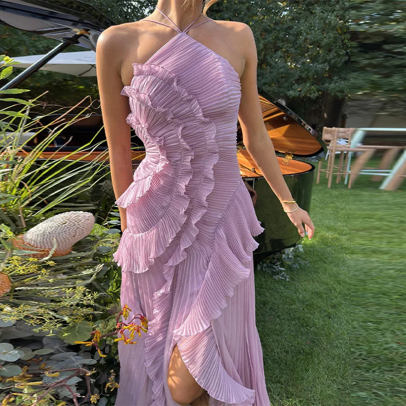 Vestido longo de férias roxo com alças halter e plissado elegante