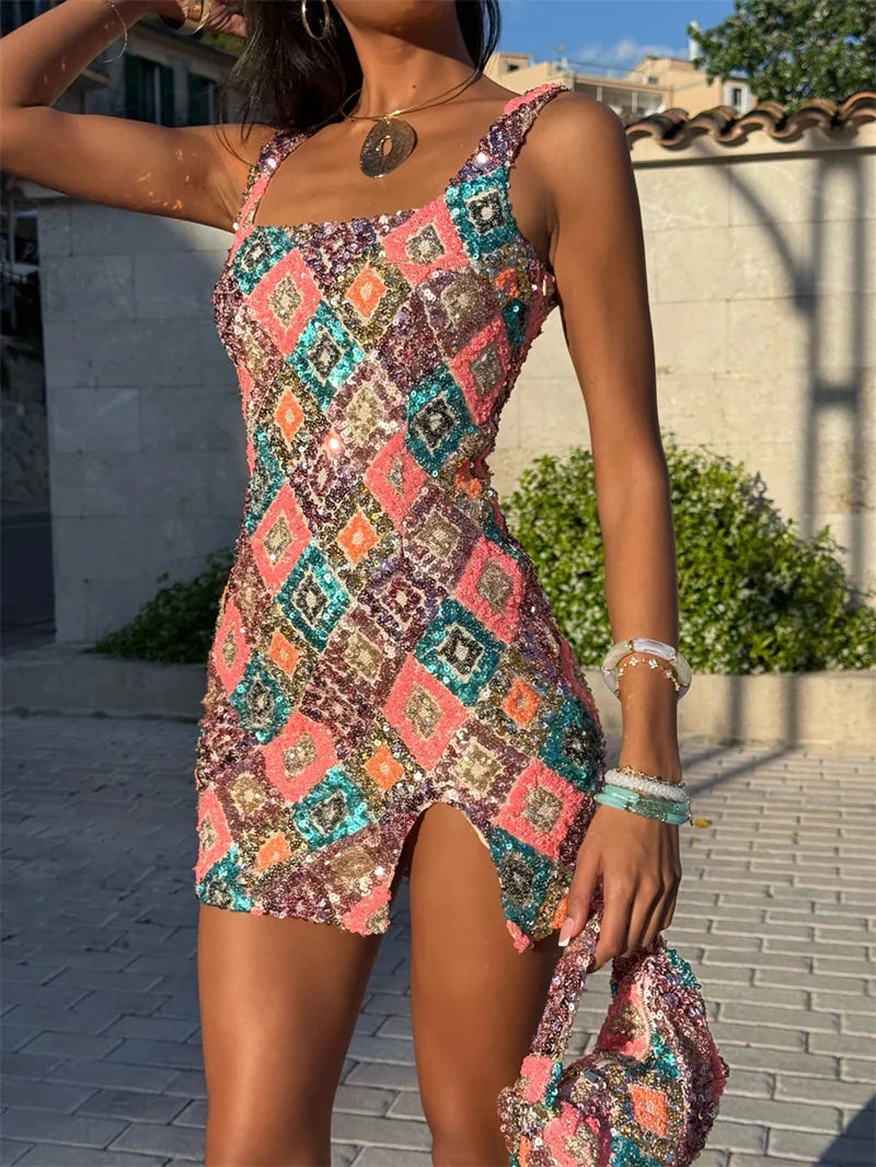 Vestido Curto de Lantejoulas Multicolorido com Costas Abertas
