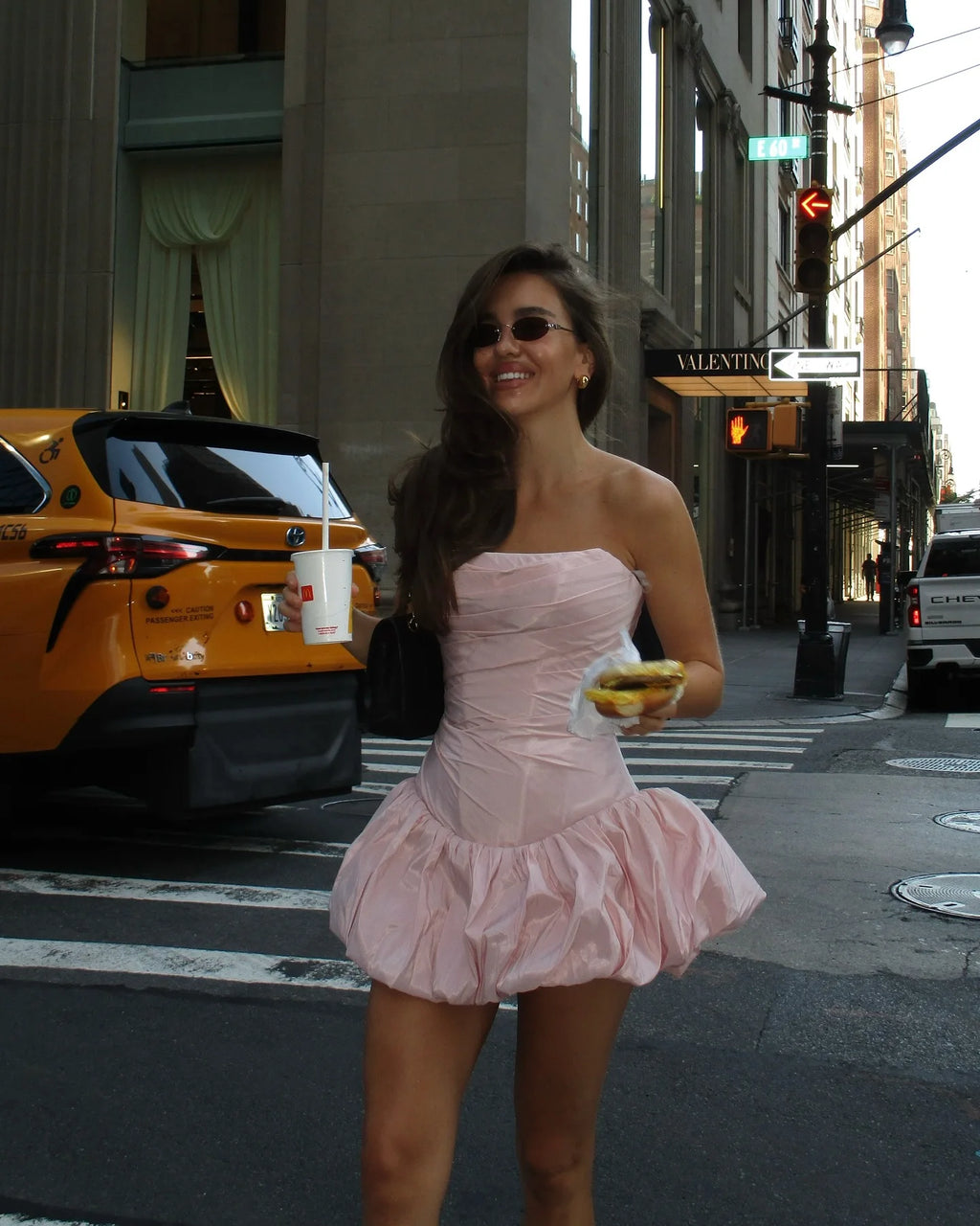 Vestido curto e sensual com drapeado e franzido, modelo 2026, rosa, modelo Bubble Mini,