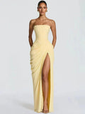 Vestido longo tomara que caia plissado com fenda lateral elegante para festa