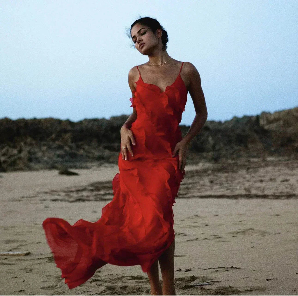 Vestido longo de alças finas em chiffon com babados, estilo verão elegante e sensual