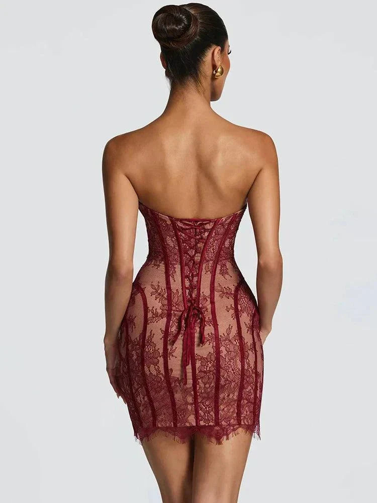 Vestido mini sem costura tipo sereia com alças de renda e decote coração para festa