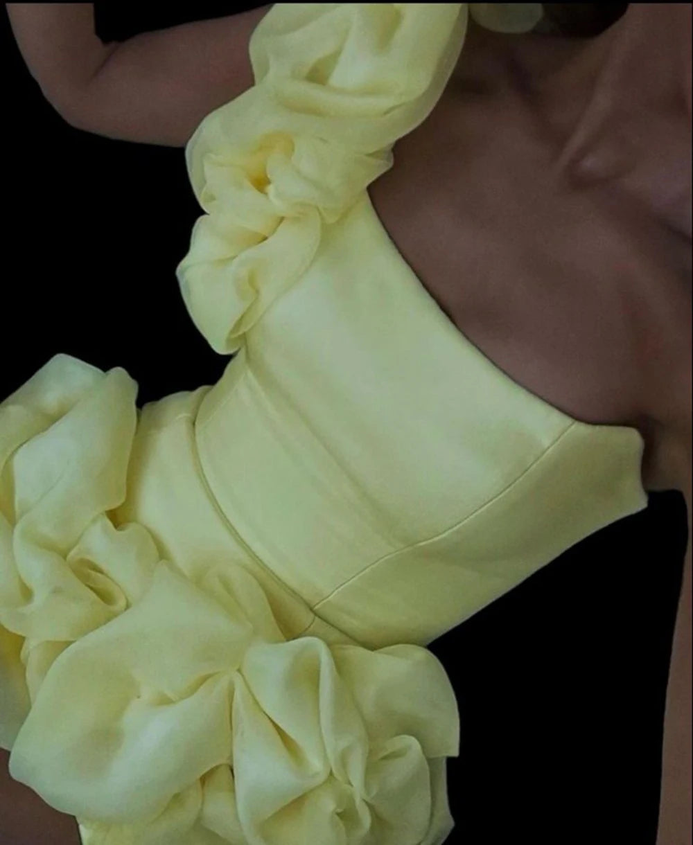 Vestido de Festa Curto Transpassado Sensual com Babados