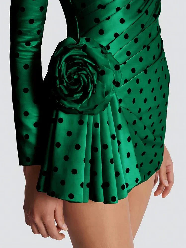 Vestido mini drapeado com decote em V e folhos, mangas compridas, padrão de flores e bolinhas para festa e cocktail