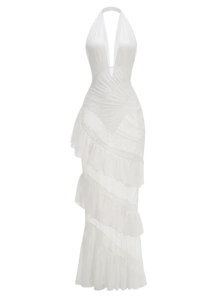 Vestido longo branco sereia com decote profundo em V e babados assimétricos em tule leve e fluido